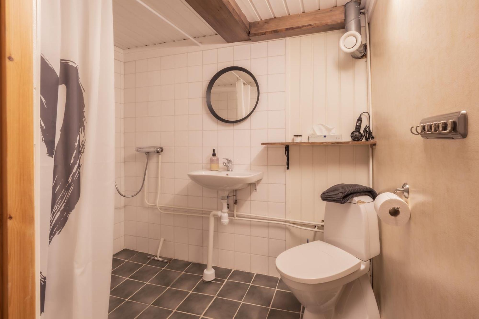 Kalix Riverside Inn, Farm Timbering Luaran gambar